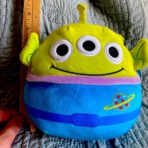 NEW 8 inch toy story disney alien squishamallow new with tags disney collectible